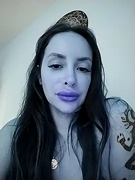 AmandinhaGomes96 online show from 11/08/25, 07:12