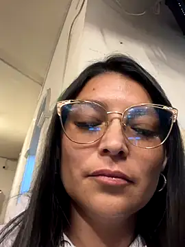 Snapshot of Zui_Rouse chatting on 09/22/25, 12:45 Zui Rouse online show from 09/22/25, 12:45