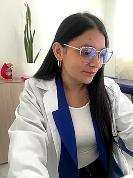 Snapshot of Zui_Rouse chatting on 10/16/25, 03:24 Zui Rouse online show from 10/16/25, 03:24