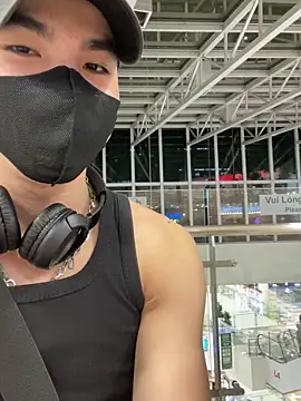 anhkiet huang online show from 10/16/25, 01:34