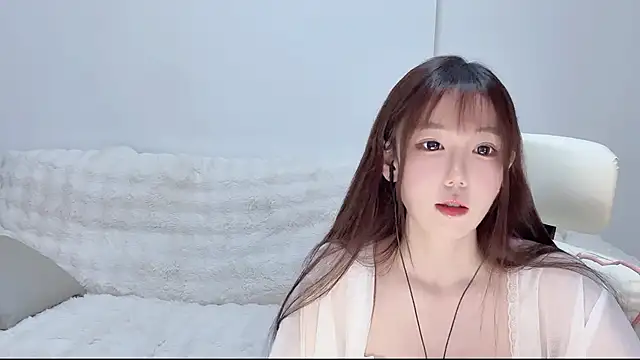 Xiao-runbao online show from 11/11/25, 12:49