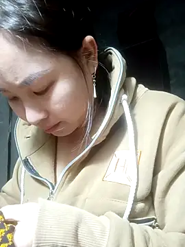 suki-lady online show from 11/19/25, 05:18