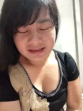 kute-00 online show from 11/27/25, 02:19