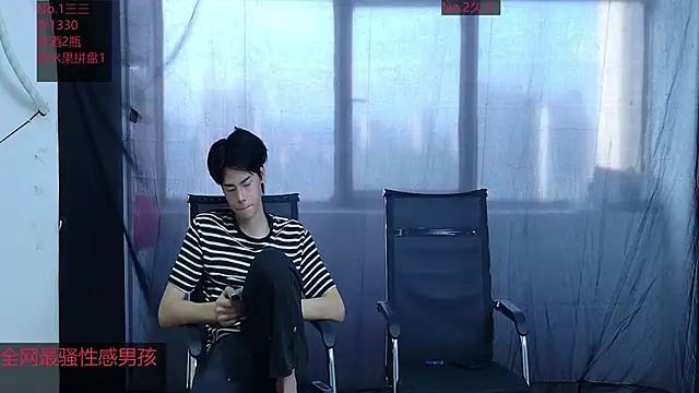 Young-hot-boys online show from 09/12/25, 09:42