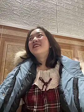 Snapshot of Lonnina chatting on 11/03/25, 01:51 Lonnina online show from 11/03/25, 01:51