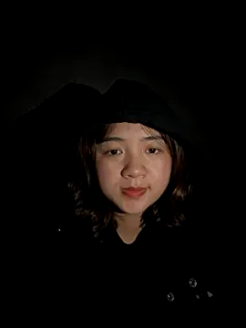 Snapshot of Lonnina chatting on 11/13/25, 03:55 Lonnina online show from 11/13/25, 03:55