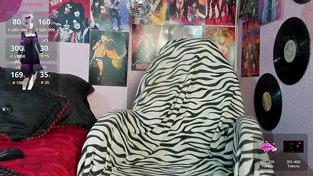 Snapshot of Avril_Maria chatting on 10/30/25, 10:54 Avril Maria online show from 10/30/25, 10:54