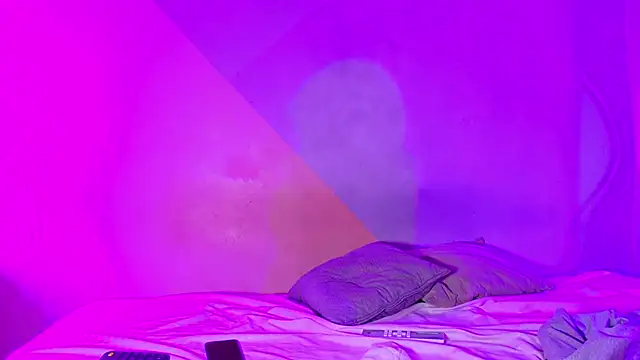 Laura and Kevin online show from 10/02/25, 02:57