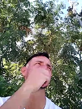 Snapshot of JuanD_vero chatting on 09/27/25, 12:32 JuanD vero online show from 09/27/25, 12:32