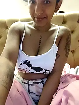 Snapshot of kdfoxxx chatting on 10/11/25, 03:39 kdfoxxx online show from 10/11/25, 03:39