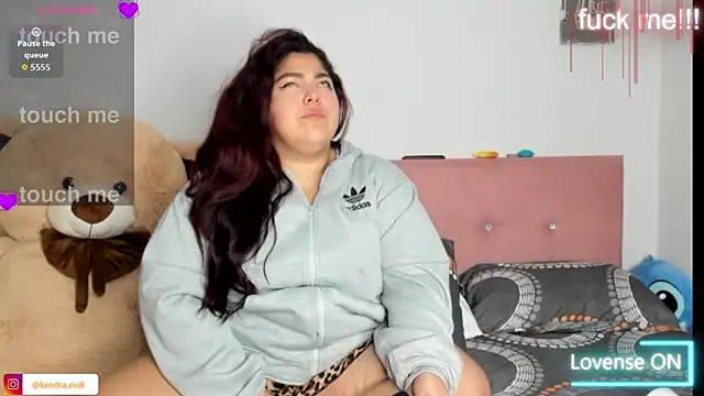 kendra lil evill online show from 09/28/25, 11:15