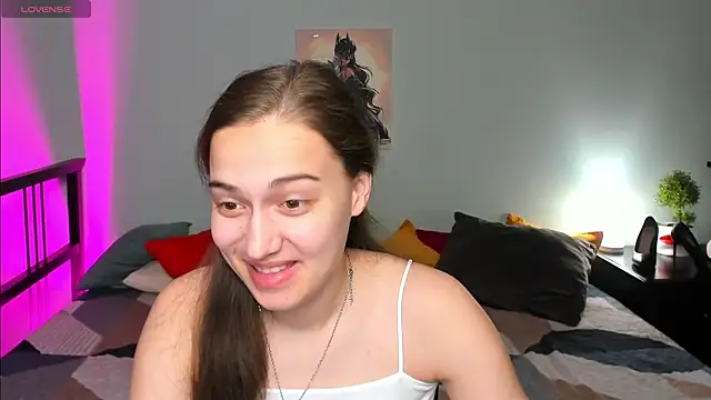 Alisa  Kelly online show from 10/25/25, 12:40