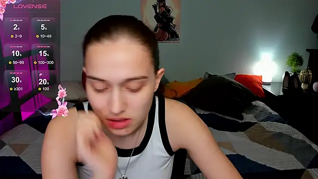 Alisa  Kelly online show from 11/15/25, 02:20