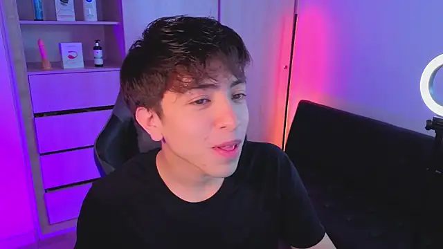 onlinenico online show from 10/20/25, 08:09