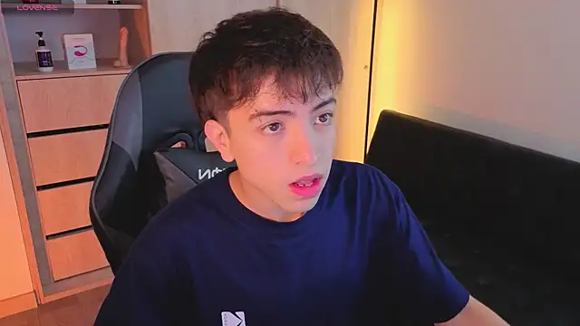 onlinenico online show from 10/27/25, 08:02