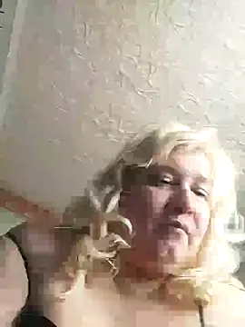 GlamMilena online show from 03/13/25, 12:02