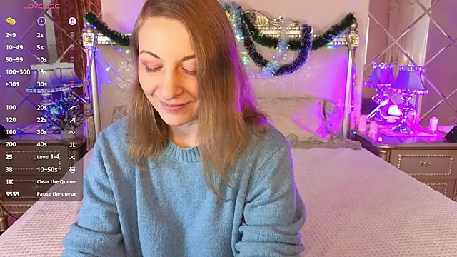 Snapshot of Katherine_Loveau chatting on 12/16/25, 04:39 Katherine Loveau online show from 12/16/25, 04:39