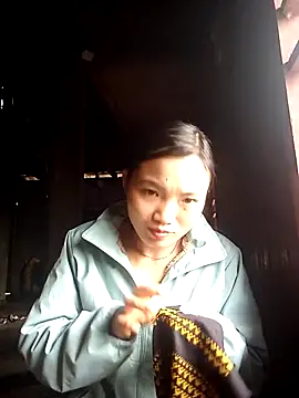 ngan-cute online show from 10/29/25, 01:30