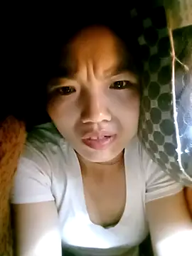 ngan-cute online show from 12/15/25, 10:03