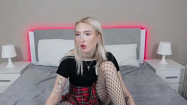 MarianeSun online show from 09/22/25, 04:03