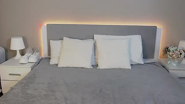 MarianeSun online show from 10/08/25, 03:59