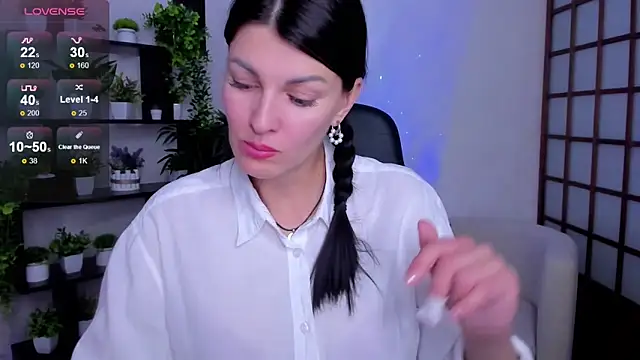 Snapshot of O1d_Lady chatting on 10/02/25, 08:32 O1d Lady online show from 10/02/25, 08:32