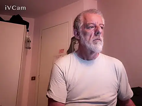 Snapshot of Pigna16PSRN chatting on 06/05/26, 09:20 Pigna16PSRN online show from 06/05/26, 09:20