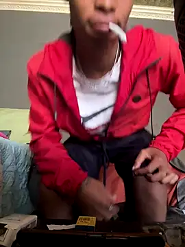 Snapshot of Tookey012 chatting on 10/05/25, 07:28 Tookey012 online show from 10/05/25, 07:28