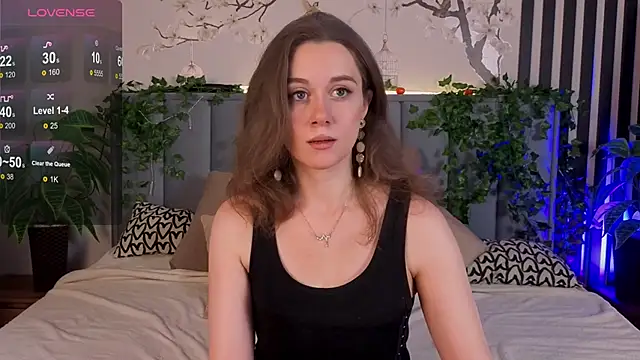 SkyHelen online show from 11/19/25, 04:12