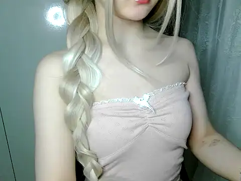 Annabelle-e online show from 04/29/26, 07:09
