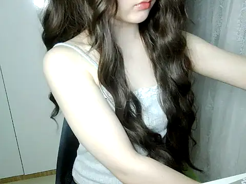 Annabelle-e online show from 05/25/26, 06:03