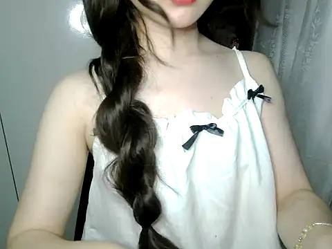 Annabelle-e online show from 05/31/26, 07:04