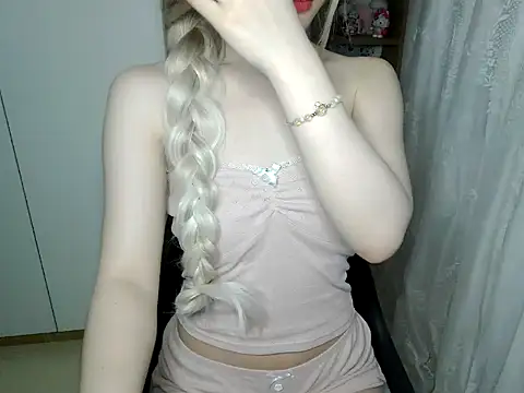 Annabelle-e online show from 08/03/26, 06:44