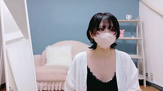 Mio-Mio o o online show from 10/17/25, 05:43