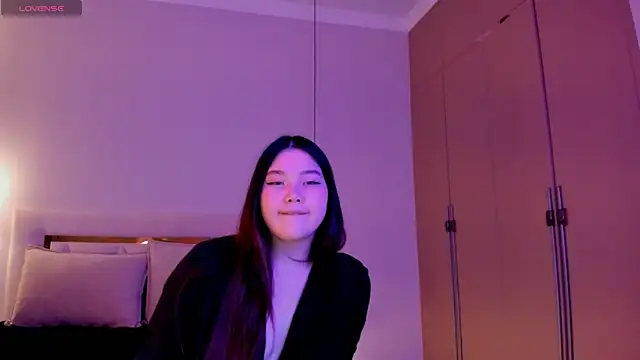 yummmymommy online show from 09/25/25, 02:32