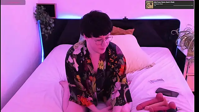 Snapshot of MossPrince chatting on 10/01/25, 07:42 MossPrince online show from 10/01/25, 07:42