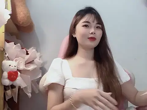 Snapshot of Pony898 chatting on 11/19/25, 05:02 Pony898 online show from 11/19/25, 05:02