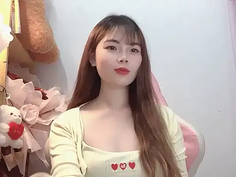 Snapshot of Pony898 chatting on 12/04/25, 02:48 Pony898 online show from 12/04/25, 02:48