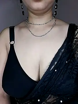 Snapshot of Oh_011 chatting on 10/09/25, 04:38 Oh 011 online show from 10/09/25, 04:38