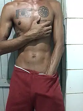 Snapshot of lcsexy45 chatting on 04/28/26, 11:32 lcsexy45 online show from 04/28/26, 11:32