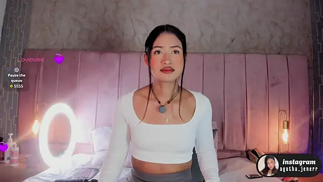 agatha jener online show from 05/07/26, 11:37