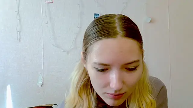 Snapshot of _kikiclark__ chatting on 09/27/25, 08:41 kikiclark online show from 09/27/25, 08:41