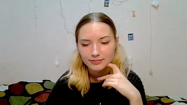 Snapshot of _kikiclark__ chatting on 09/27/25, 08:47 kikiclark online show from 09/27/25, 08:47