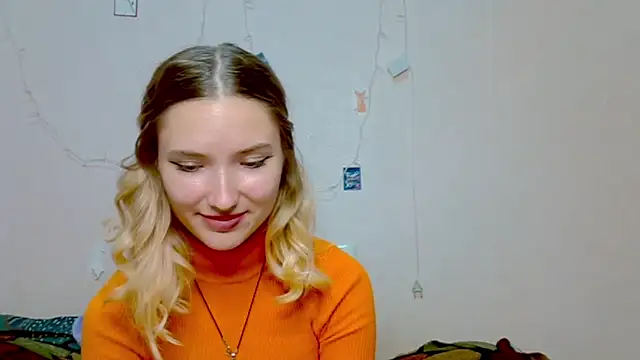 Snapshot of _kikiclark__ chatting on 10/02/25, 08:49 kikiclark online show from 10/02/25, 08:49