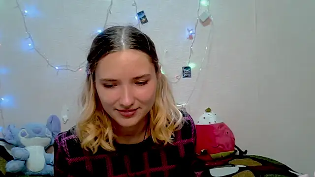 Snapshot of _kikiclark__ chatting on 10/03/25, 08:50 kikiclark online show from 10/03/25, 08:50