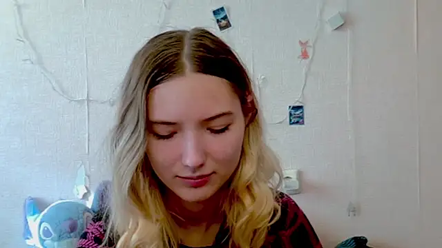 Snapshot of _kikiclark__ chatting on 10/04/25, 08:56 kikiclark online show from 10/04/25, 08:56