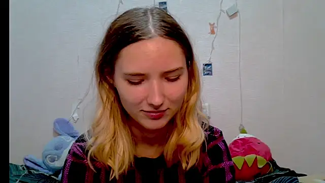 Snapshot of _kikiclark__ chatting on 10/04/25, 09:02 kikiclark online show from 10/04/25, 09:02