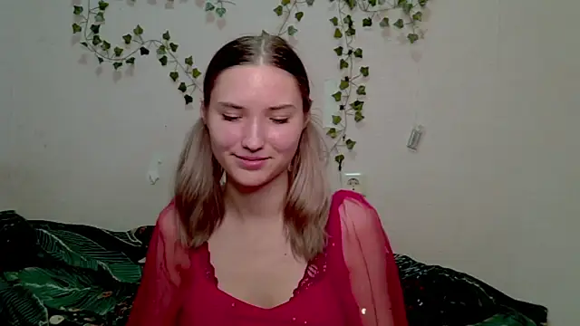 Snapshot of _kikiclark__ chatting on 11/01/25, 08:55 kikiclark online show from 11/01/25, 08:55