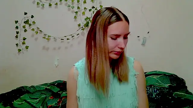  kikiclark   online show from 11/21/25, 10:14