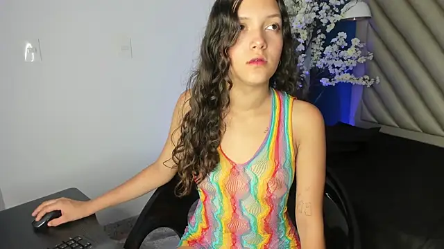 IsabelaSantorini online show from 10/20/25, 07:03